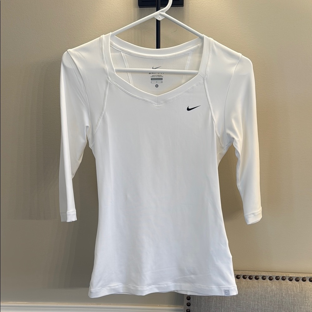 Nike Tennis Women's White 3/4 Sleeve Top